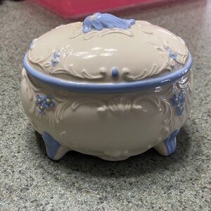 Elegant Vintage Cream and Blue Decorative Box